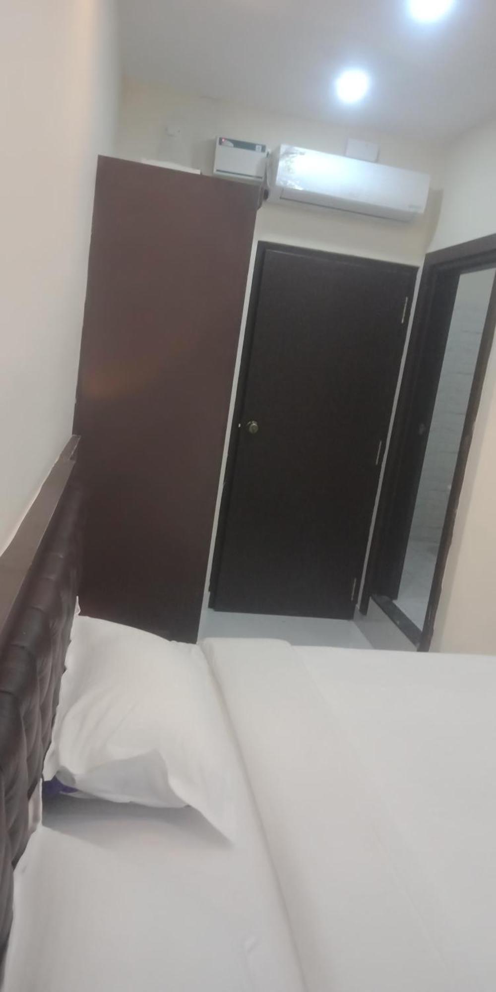 M G Residency Hotel Chikmagalūr Exterior foto